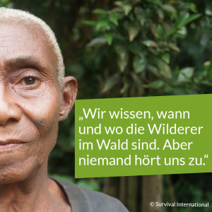 Porträt altere Baka-Frau mit Zitat "Wir wissen, wann und wo die Wilderer im Wald sind. Aber niemand hört uns zu.“